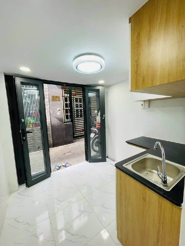 Small House Quận 8 21m² giá thỏa thuận - Hẻm ba gác, tiện ích đầy đủ!