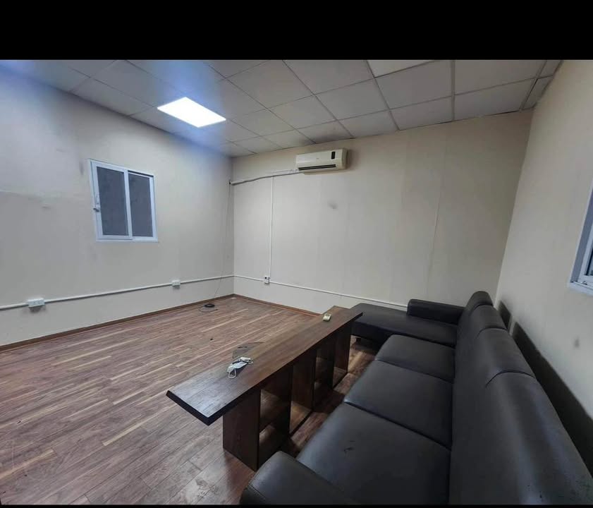 Nhà riêng cho thuê tại Đê La Thành, Đống Đa, 40m² - Tiện nghi đầy đủ, giá tốt!