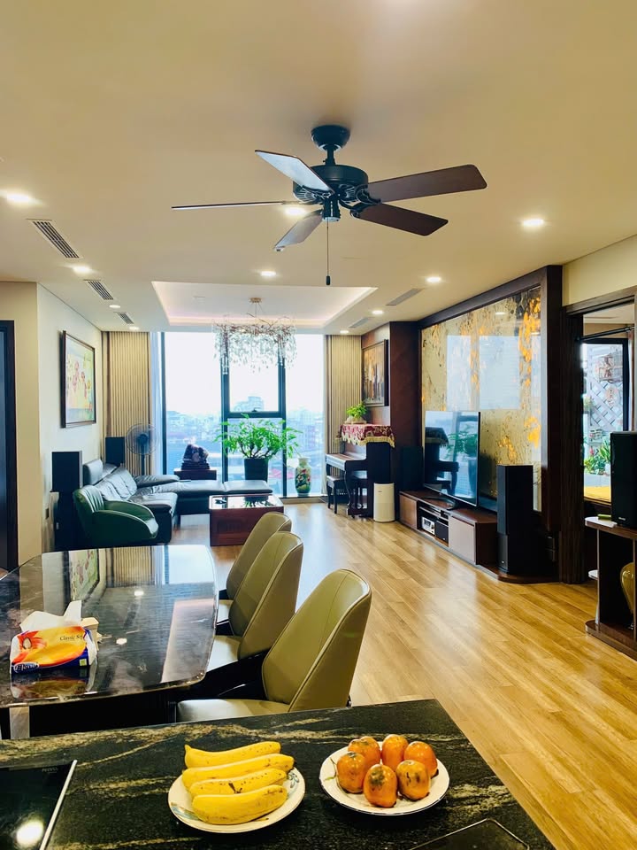 Căn hộ Grandeur Palace Giảng Võ 136m² giá 30 tỷ - Sống thượng lưu giữa lòng Ba Đình!