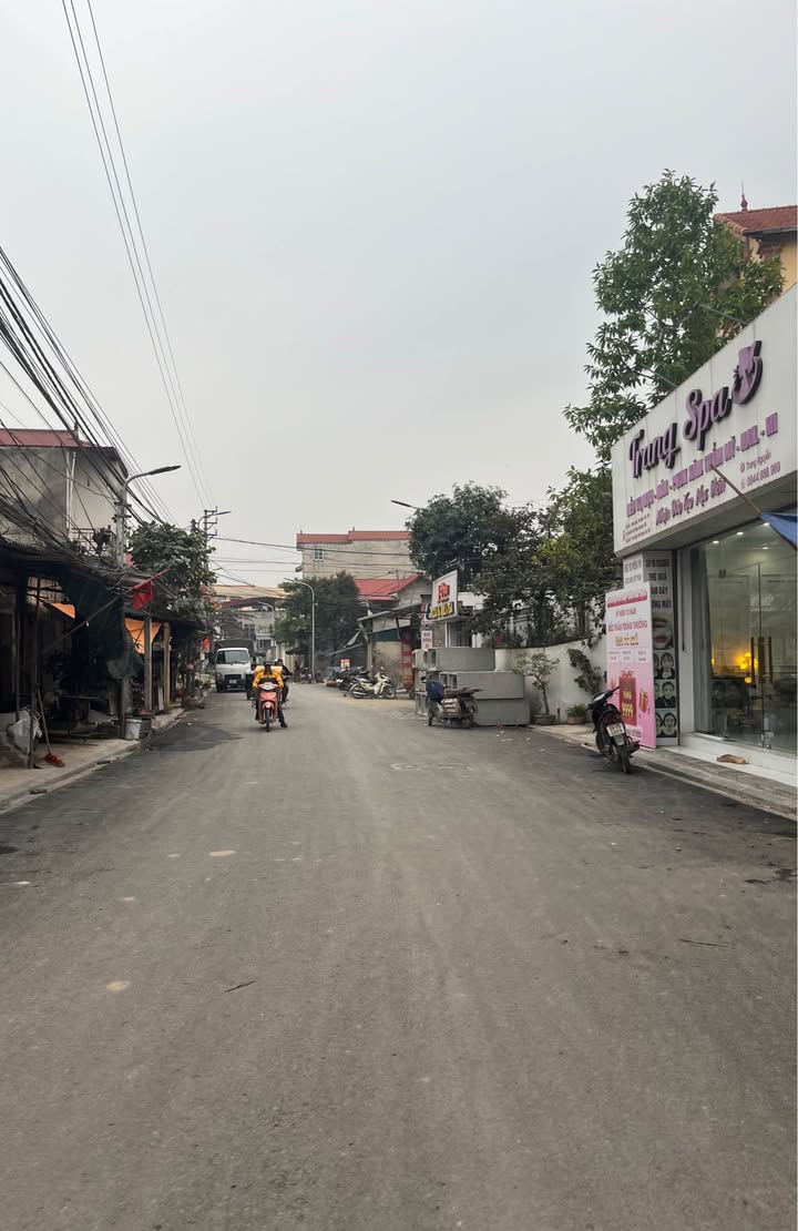 Cửa hàng mặt tiền 4,2m tại Đông Anh 72m² - Vị trí đắc địa, sẵn sàng cho thuê!