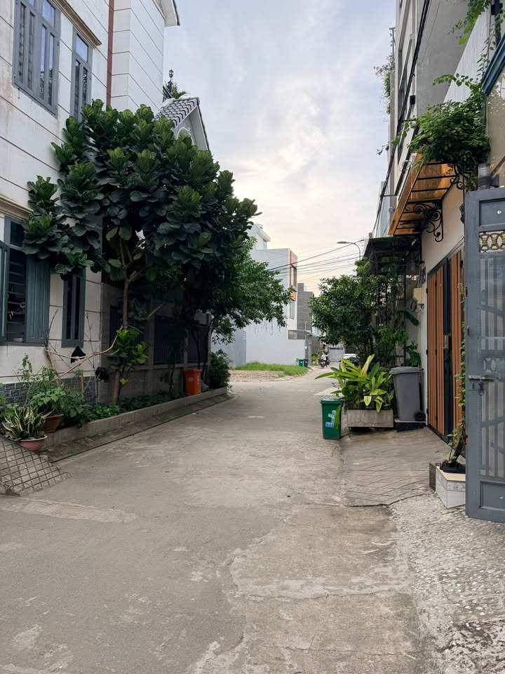 Đất nền Nguyễn Duy Trinh Q9 51m² giá 3 tỷ - Hẻm xe hơi thông thoáng, vị trí đắc địa!