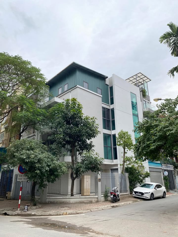 Nhà Liền Kề KĐT Văn Quán 135m² giá 33 triệu - Phù hợp văn phòng, giáo dục!