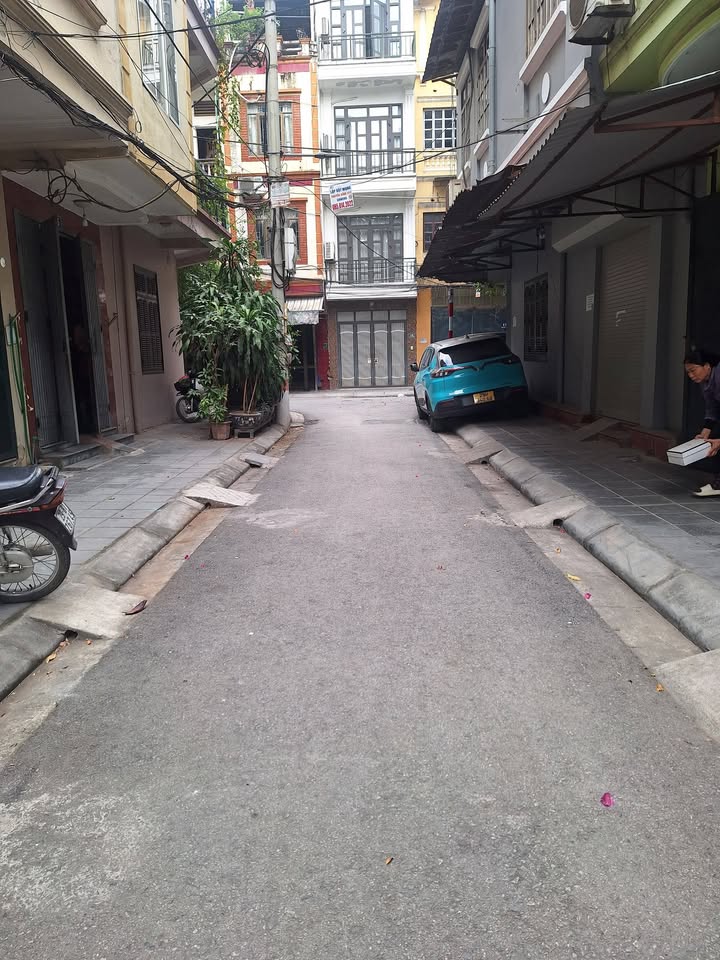 Nhà cho thuê Hoàng Mai 30m² giá 10 triệu - Chính chủ, ở ngay!