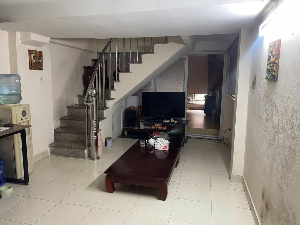 Nhà riêng Đại Mỗ 34m² giá 7.3 tỷ - Vị trí đẹp ô tô qua nhà!