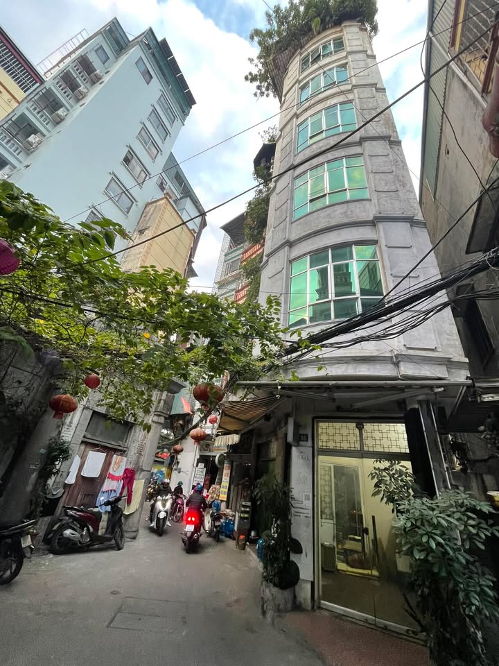 Nhà mặt phố Thái Hà 30m² giá 10 tỷ - Lô góc kinh doanh tuyệt vời!