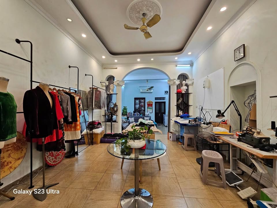 Nhà mặt phố Lương Ngọc Quyến, Hoàn Kiếm 40m² giá 36.8 tỷ - Kinh doanh đỉnh cao!