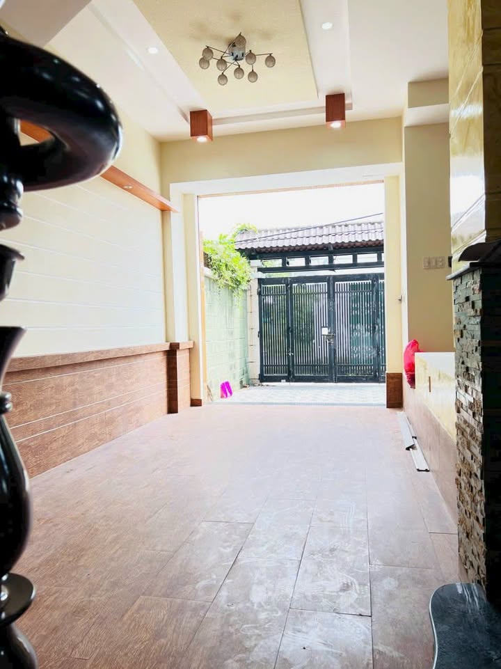 Biệt thự sân vườn An Phú Đông 245m² giá 8.5 tỷ - Không thể bỏ lỡ!