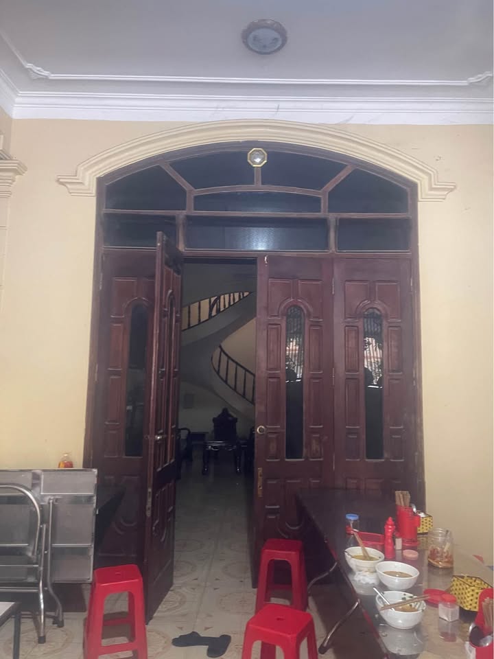 Bán gấp FrontHouse mặt đường Tuệ Tĩnh, Vinh 159m² - Phù hợp kinh doanh!