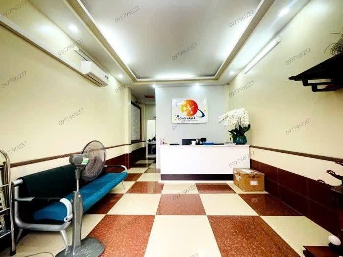 Nhà phân lô Nghĩa Đô, Cầu Giấy 70m² giá 24 tỷ - Gần mặt phố, ô tô tránh nhau