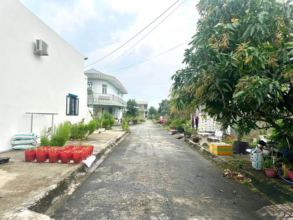 Đất thổ cư KDC Tỉnh Ủy Tân An 90m² giá 1.48 tỷ - Lô đẹp, sẵn sàng xây dựng!