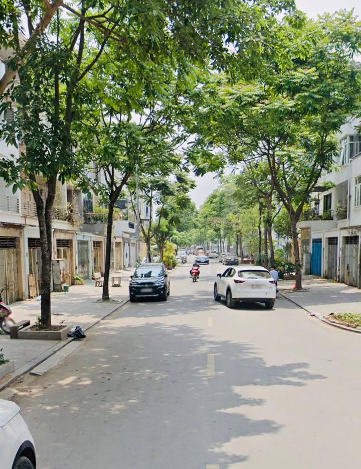 Townhouse KĐT Văn Phú 90m² giá 22 tỷ - Đầu tư sinh lời tuyệt vời!