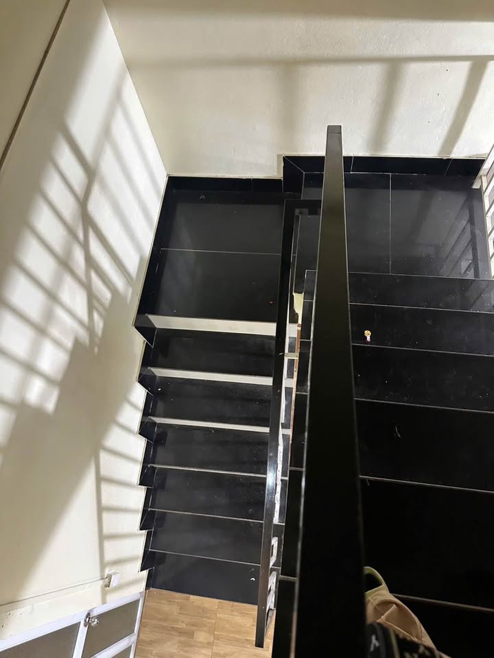 Nhà 2 tầng Ngọc Xuân 122m² giá 1 tỷ - Ô tô đỗ cửa, tiện ích đầy đủ!