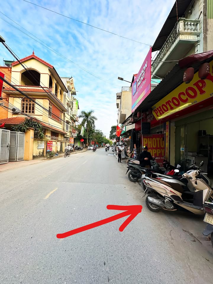 Bán Gấp FrontHouse Cầu Diễn 100m² giá 2.9 tỷ - Kinh doanh sầm uất ngay cổng trường ĐH Công Nghiệp!