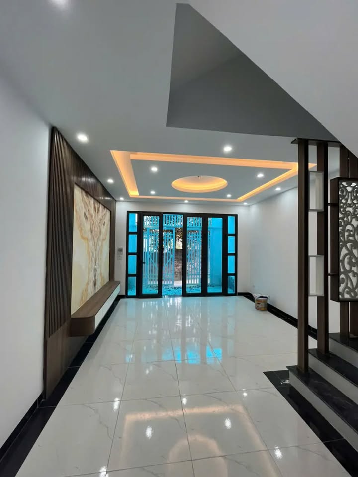 Nhà phố Tả Thanh Oai 210m² giá 5 tỷ - Thiết kế hiện đại, không gian thoáng đãng!