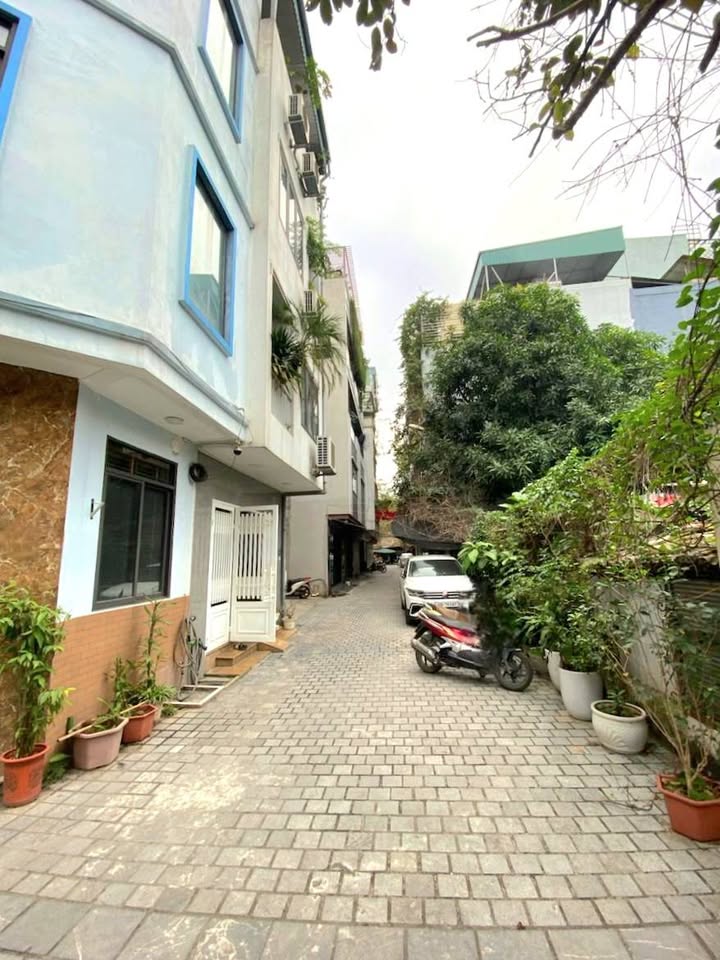 Nhà Phân Lô Lê Văn Lương 50m² giá 21.9 tỷ - Ô tô tránh, khu cán bộ VIP!