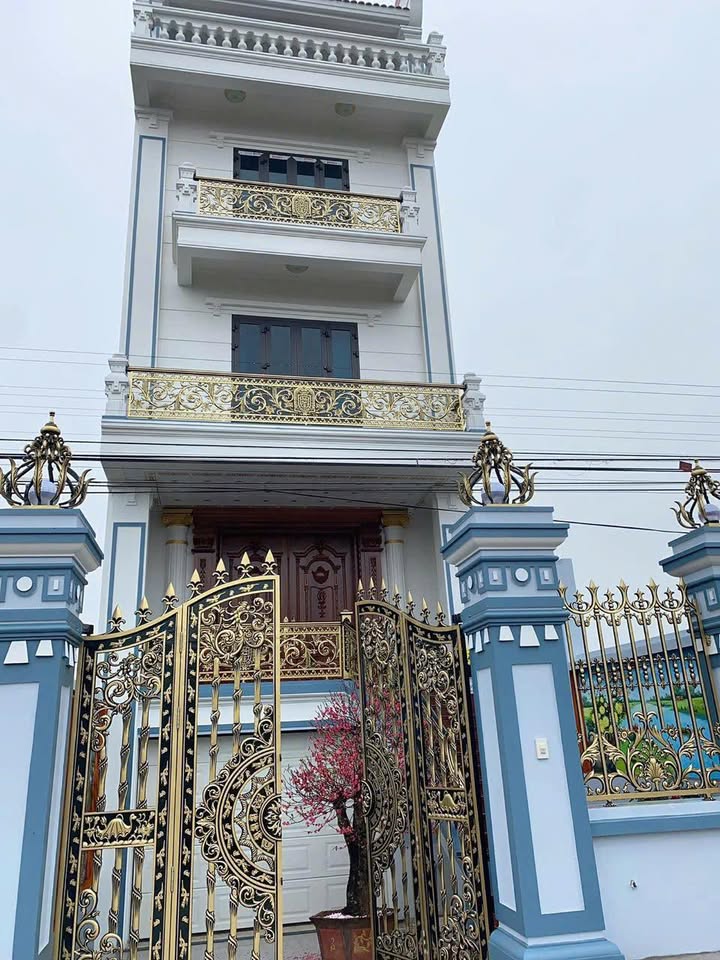 Nhà 5 tầng Quất Động, Thường Tín 121m² giá 11.5 tỷ - Đầu tư sinh lời lý tưởng!