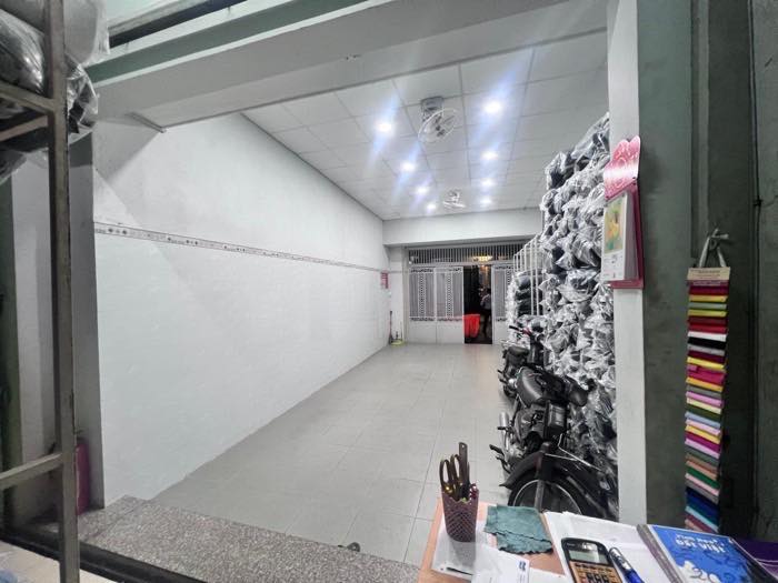Nhà phố Tân Bình 114m² giá 12.2 tỷ - Đầu tư sinh lời tuyệt vời!