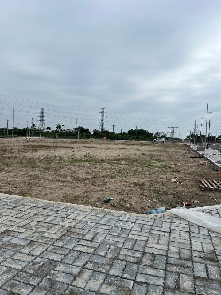 Đất nền Đại Hưng 102m² giá 4 tỷ - Mặt tiền 6m, gần chợ và trường học!