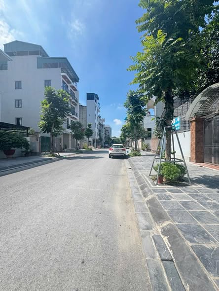 Đất nền mặt tiền 10m lô góc Phúc Lợi, Long Biên 80m² giá 19.5 tỷ - Kinh doanh đỉnh cao!