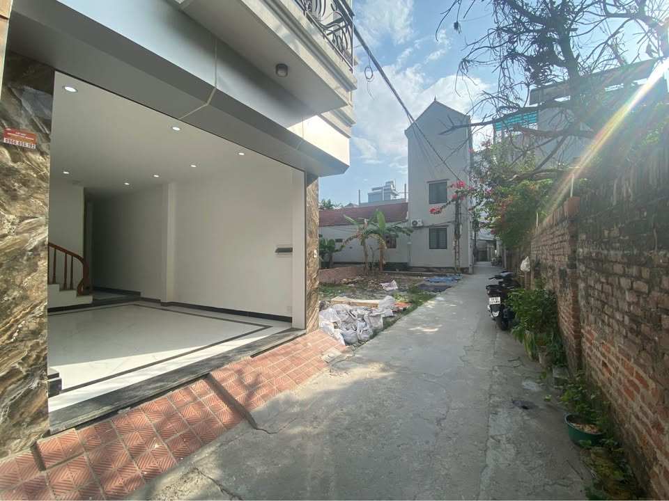 Nhà 5 tầng Hồ Tùng Mậu 46m² giá 7 tỷ - Thiết kế đẹp, ô tô đỗ cửa!