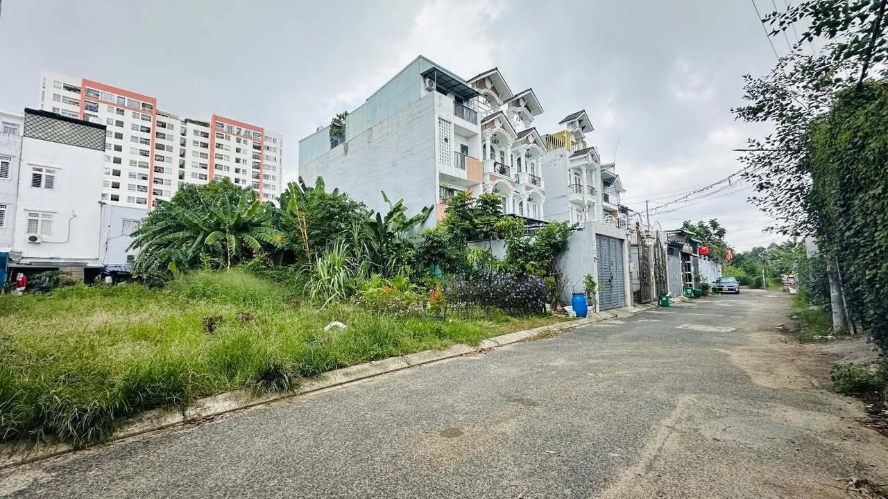 Đất nền Linh Đông, Thủ Đức 116m² giá 6.5 tỷ - Đường xe 8m rộng rãi!