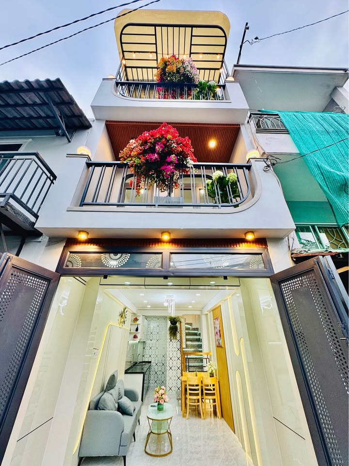 Nhà đẹp Gò Vấp 24m² giá 4.28 tỷ - Sẵn sàng vào ở ngay!