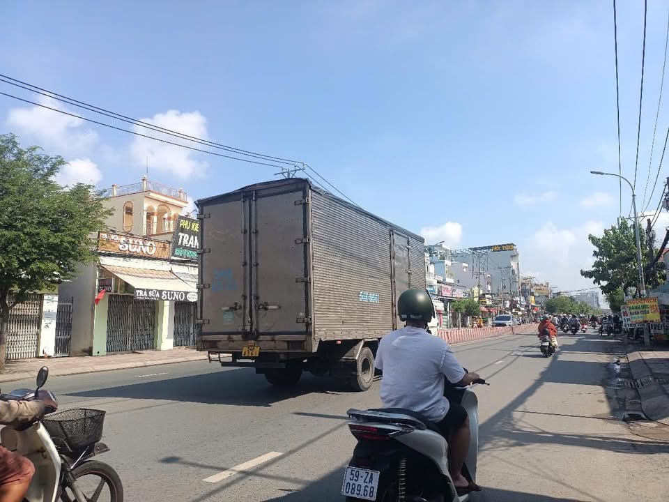 Nhà mặt tiền đường Huỳnh Tấn Phát Quận 7, 105m² giá 8.9 tỷ - Cơ hội đầu tư hiếm có!