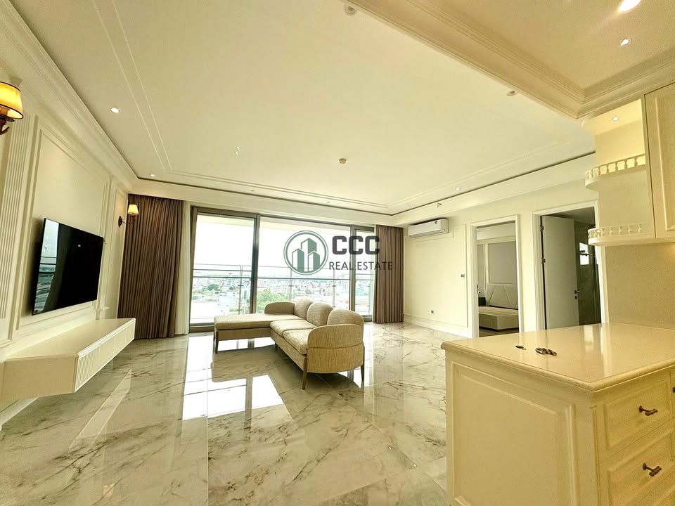 Căn hộ Midtown M8 quận 7 130m² giá 82 triệu - Nội thất cao cấp, ban công rộng rãi!