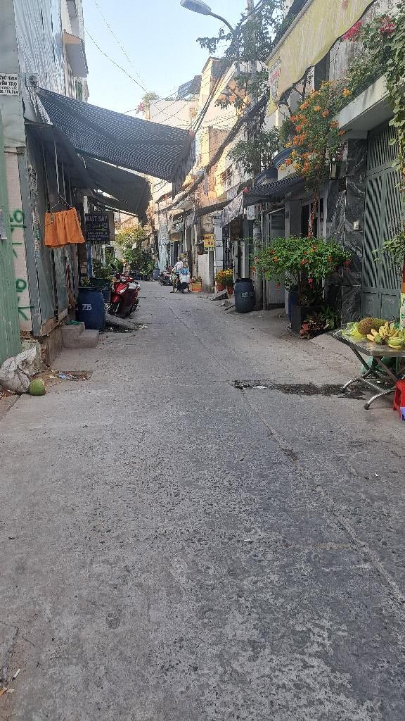 Nhà hẻm 22 Phú Thuận, Q7, 124m² giá 8.5 tỷ - Cơ hội đầu tư hấp dẫn!