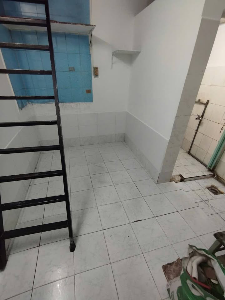 Nhà riêng Quận 1, 10m² giá 1.7 tỷ - Sổ hồng chính chủ, tiện sửa chữa