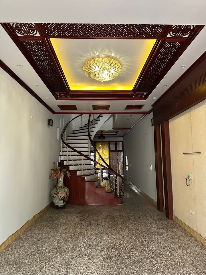 Nhà mặt đường Tam Thanh 113m² giá 3 tỷ - Thiết kế hiện đại, chính chủ bán gấp!