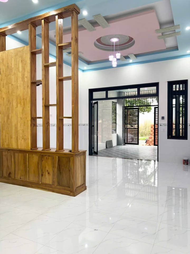 Nhà mới hoàn thiện Tân Thành, Đồng Xoài 112m² giá 1.35 tỷ - Vị trí thuận lợi gần KCN