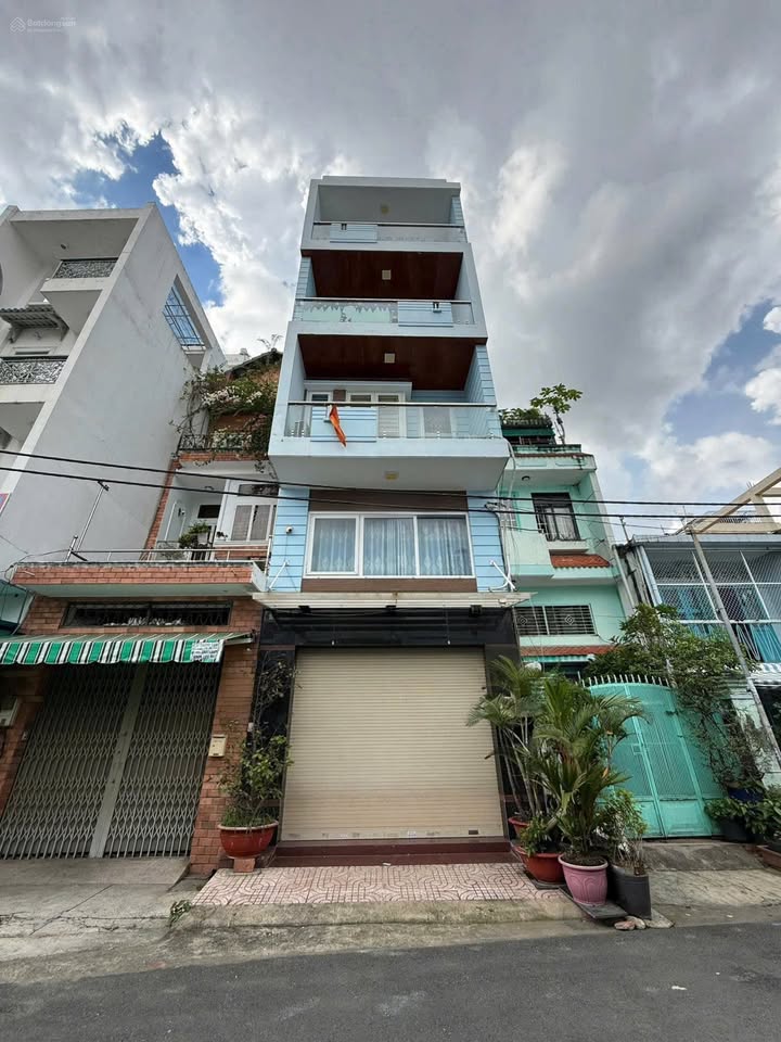 Bán gấp FrontHouse mặt tiền Đồng Nai, Q10 - 72m² giá 18.99 tỷ - Đầu tư sinh lời ngay!