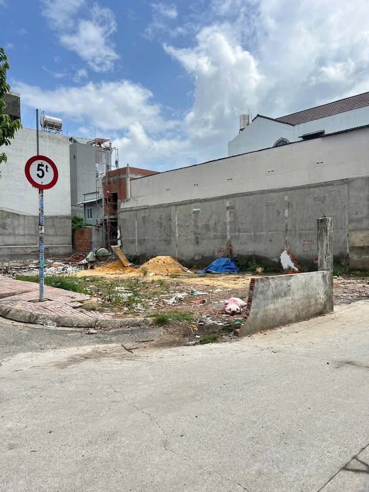 Đất Thạnh Lộc, Q12, 84m² giá 5.2 tỷ - Sổ đỏ chính chủ, góc 2 mặt tiền!