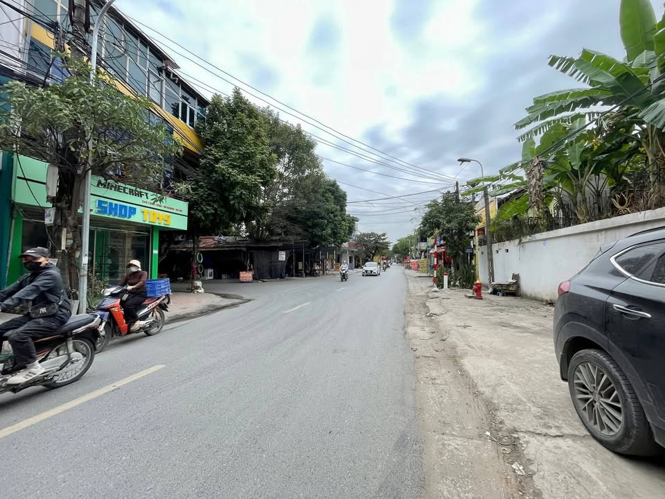 Nhà mặt phố 72 An Khánh 238m² giá 37 tỷ - Kinh doanh sầm uất, ô tô đỗ thoải mái!