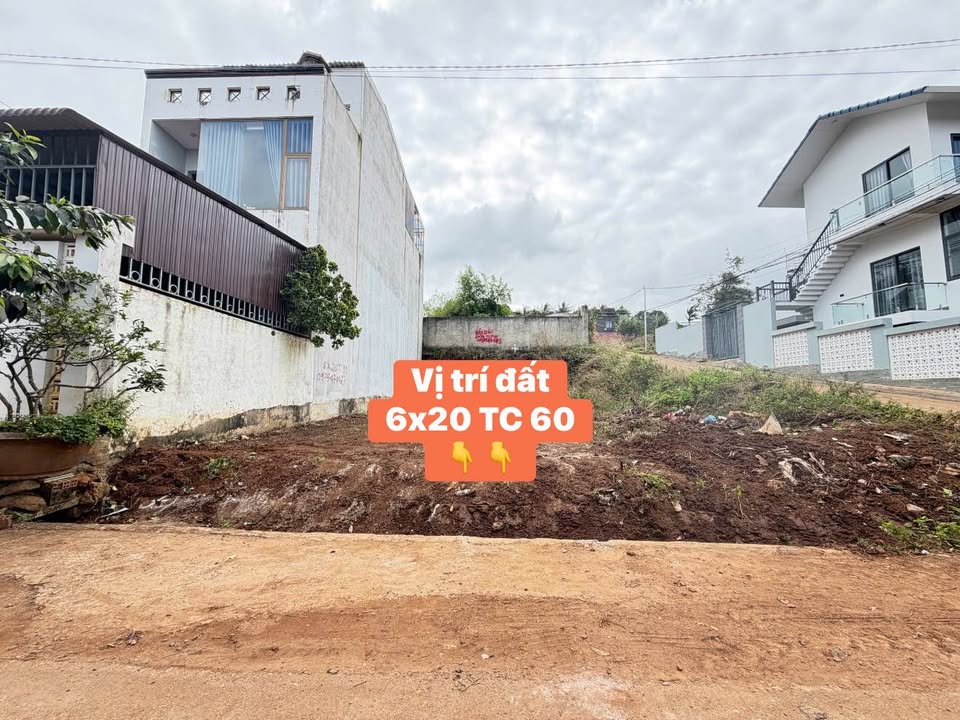 Lô đất mặt tiền Y Moan Buôn Ma Thuột 120m² giá 2.79 tỷ - Vị trí đắc địa, an ninh tốt!