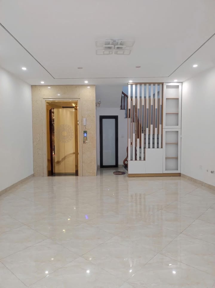 Nhà phố Lê Văn Lương 60m² giá 20 tỷ - Thiết kế 8 tầng mặt tiền khủng!