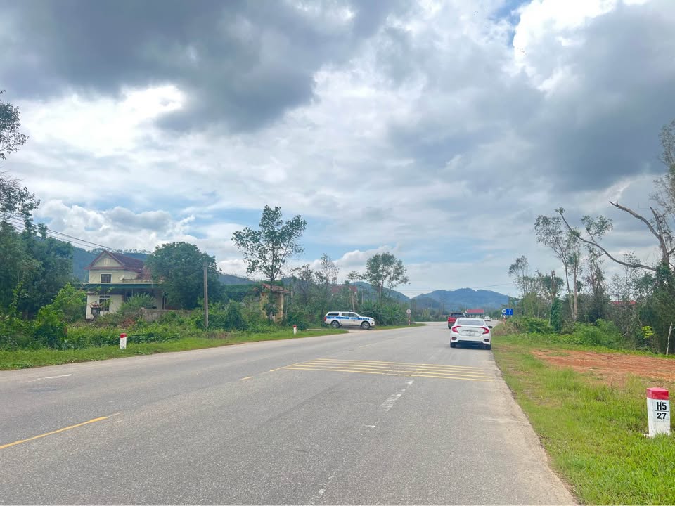 Đất kinh doanh 3 lô liền kề xã Toàn Lưu 610m² - Thích hợp cho kho xưởng!