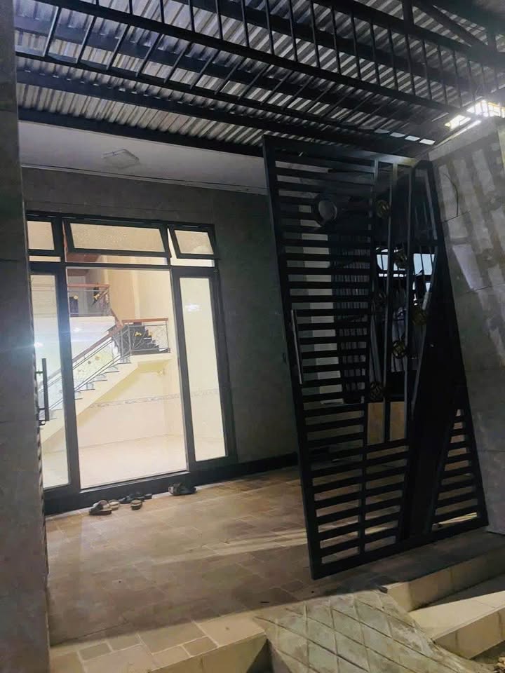 Nhà 2 tầng cho thuê tại Hương Vinh, Thừa Thiên Huế - Chỉ 4 triệu/tháng!