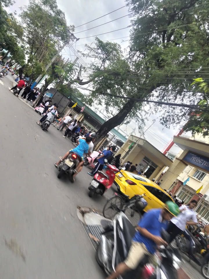 Mặt bằng cho thuê Đường Nguyễn Du, Dĩ An, 245m² - Giá chỉ 6,5 triệu/tháng!