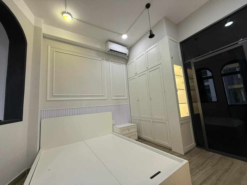 Cho thuê nhà CHDV Tân Bình 18 phòng - Mặt tiền đường Cửu Long, sẵn sàng khai thác ngay!