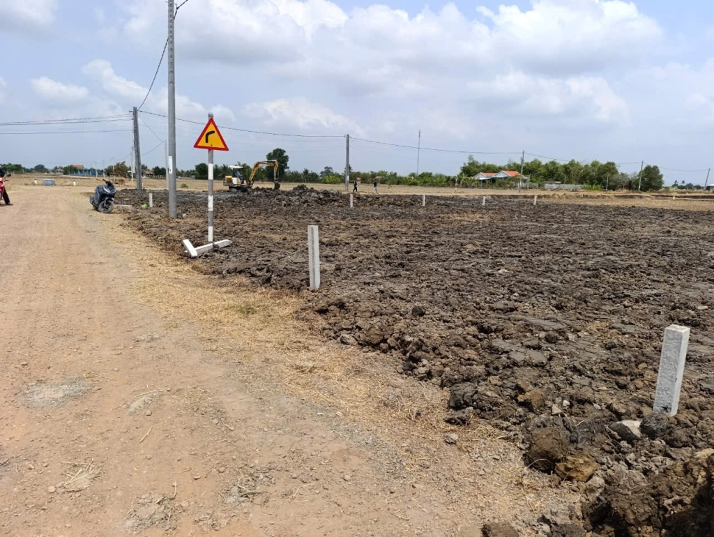 Đất thổ cư 180m² mặt tiền đường 7m xã Phước Tuy - Cơ hội đầu tư giá chỉ 850 triệu!