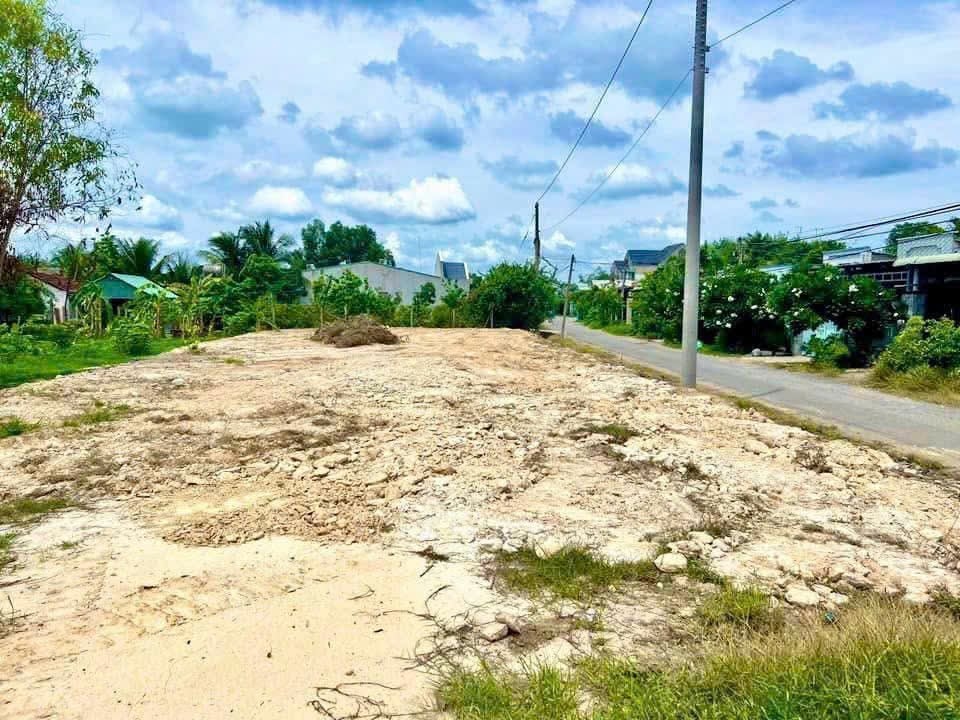 Bán đất Trảng Bàng 81m² giá 815 triệu - Sổ hồng riêng, xe hơi vào tận nơi!