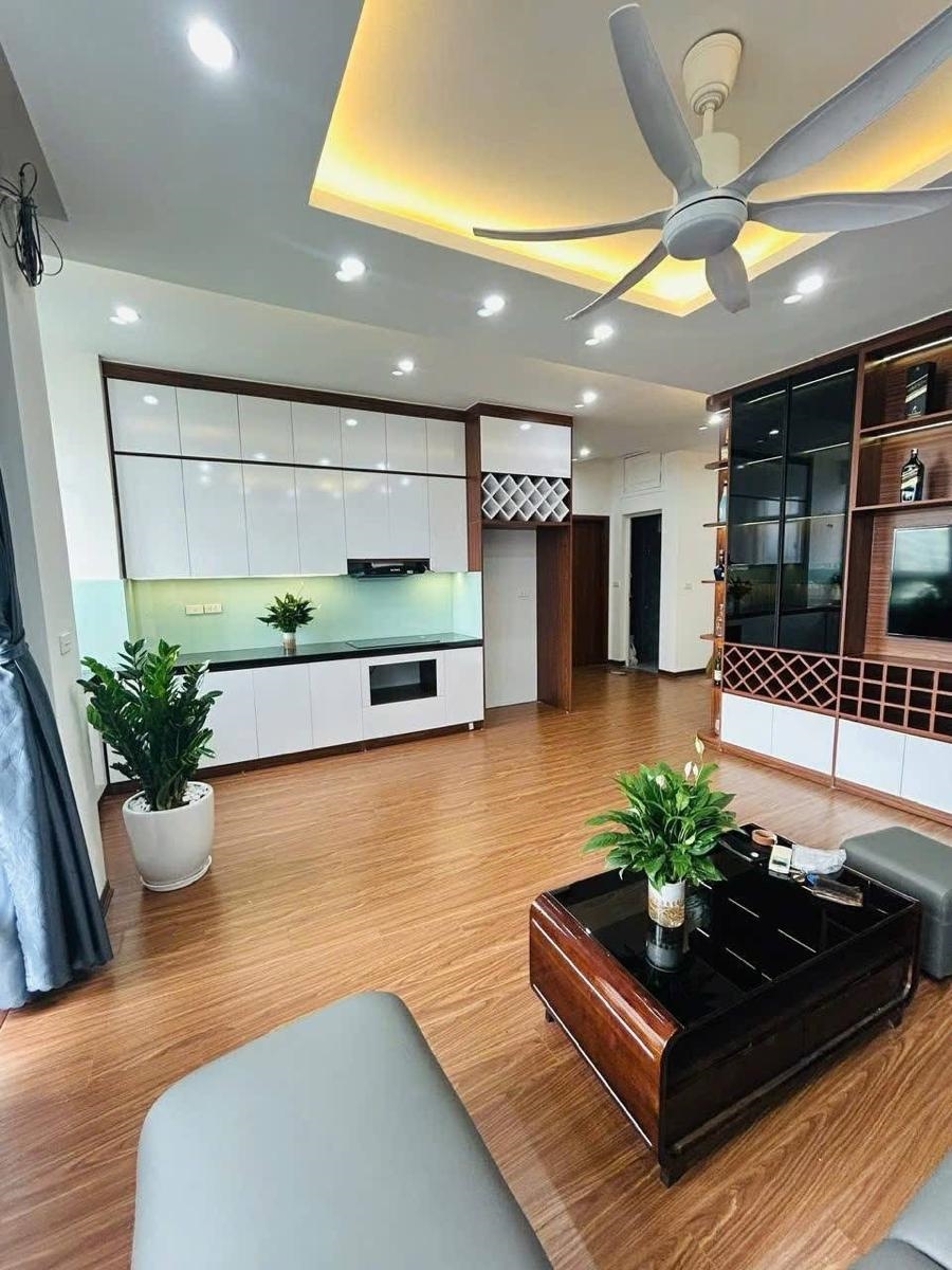 Căn hộ góc đường Nguyễn Chánh, Cầu Giấy 61m² giá 6 tỷ - Nhà đẹp vào ở ngay!