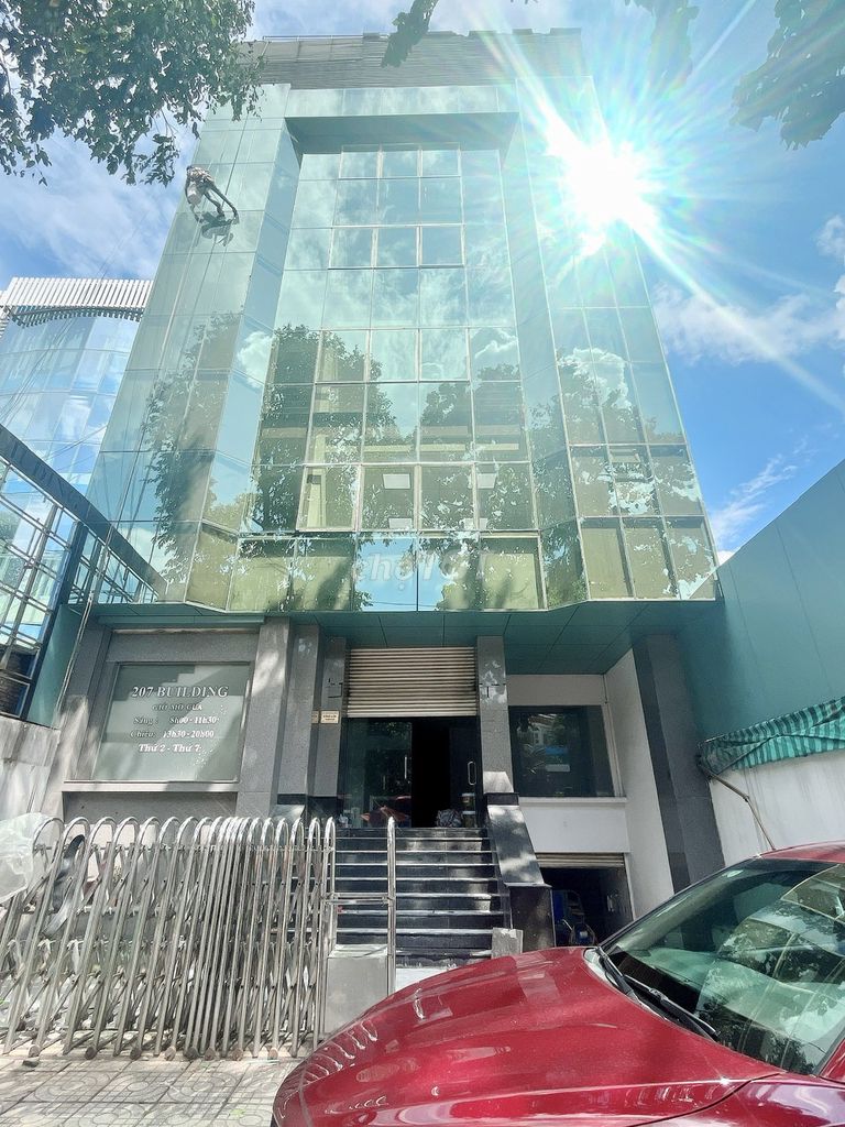 Nhà Mặt Tiền Đường Ngô Thời Nhiệm Quận 3 1000m² - Giá Chỉ 120 triệu/tháng!