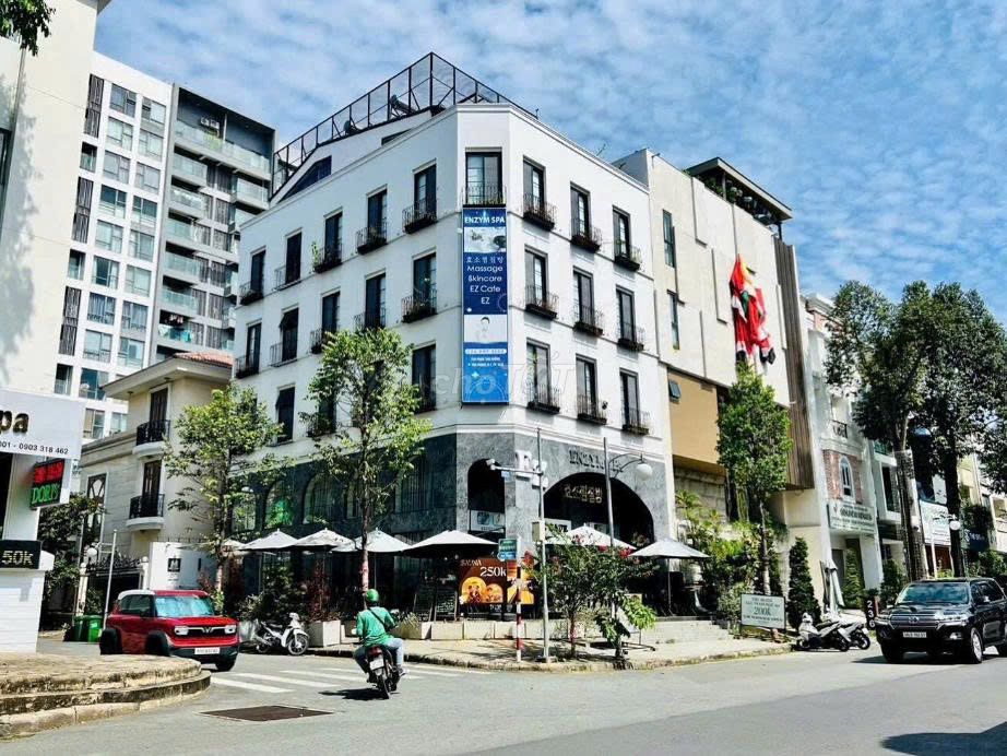 Góc 3 mặt tiền Tô Hiến Thành, Quận 10 - Vị trí kinh doanh đắc địa, chỉ 120 triệu/tháng!