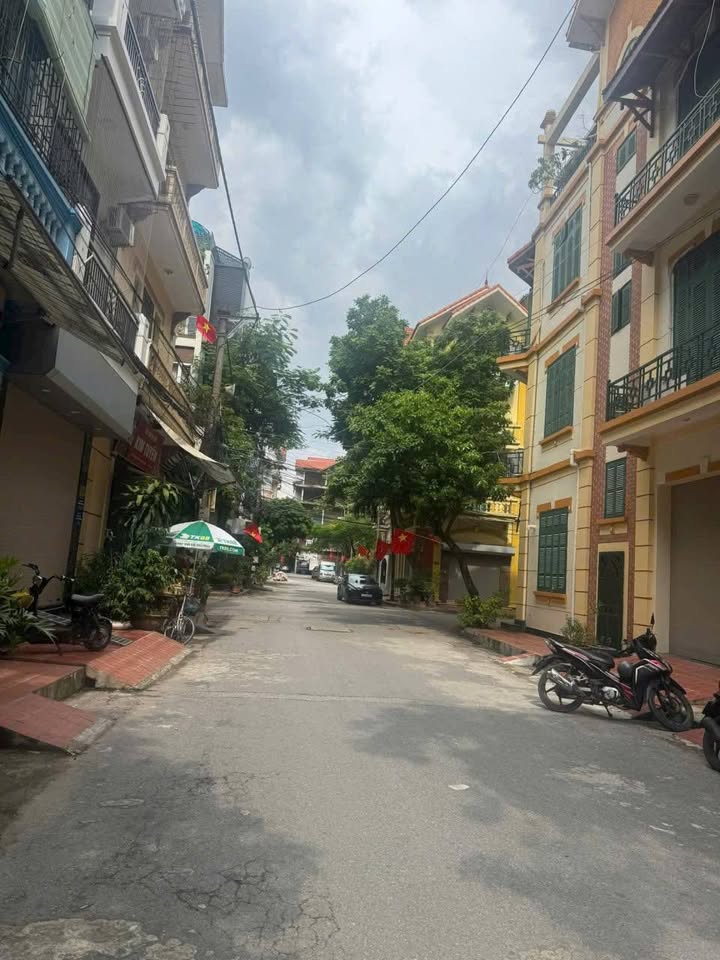 Nhà phố Khu đô thị Đại Kim 50m² giá thỏa thuận - Ô tô tránh, vị trí đắc địa!