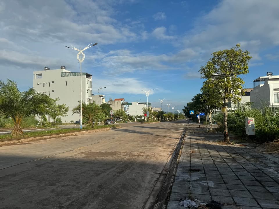 Đất nền mặt tiền đường Trần Nhật Duật Móng Cái 119m² - Giá thỏa thuận hấp dẫn!