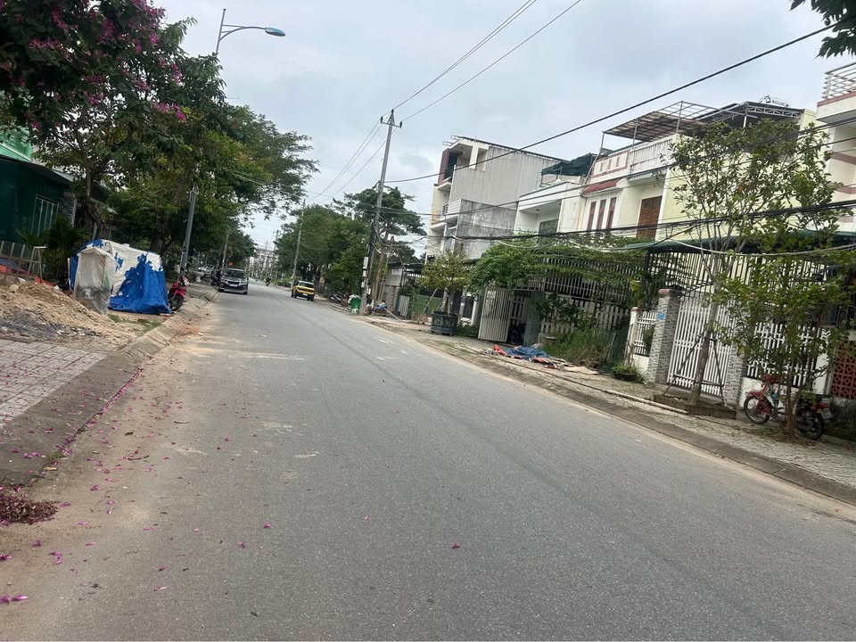 Đất nền KDC Phát Đạt Quảng Ngãi 120m² giá 2.68 tỷ - Vị trí đắc địa, dân trí cao!