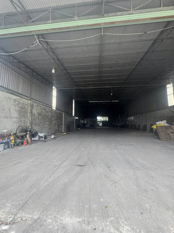 Kho xưởng Long Thành Trung 700m² giá 4.75 tỷ - Mặt tiền đường nhựa thuận lợi!